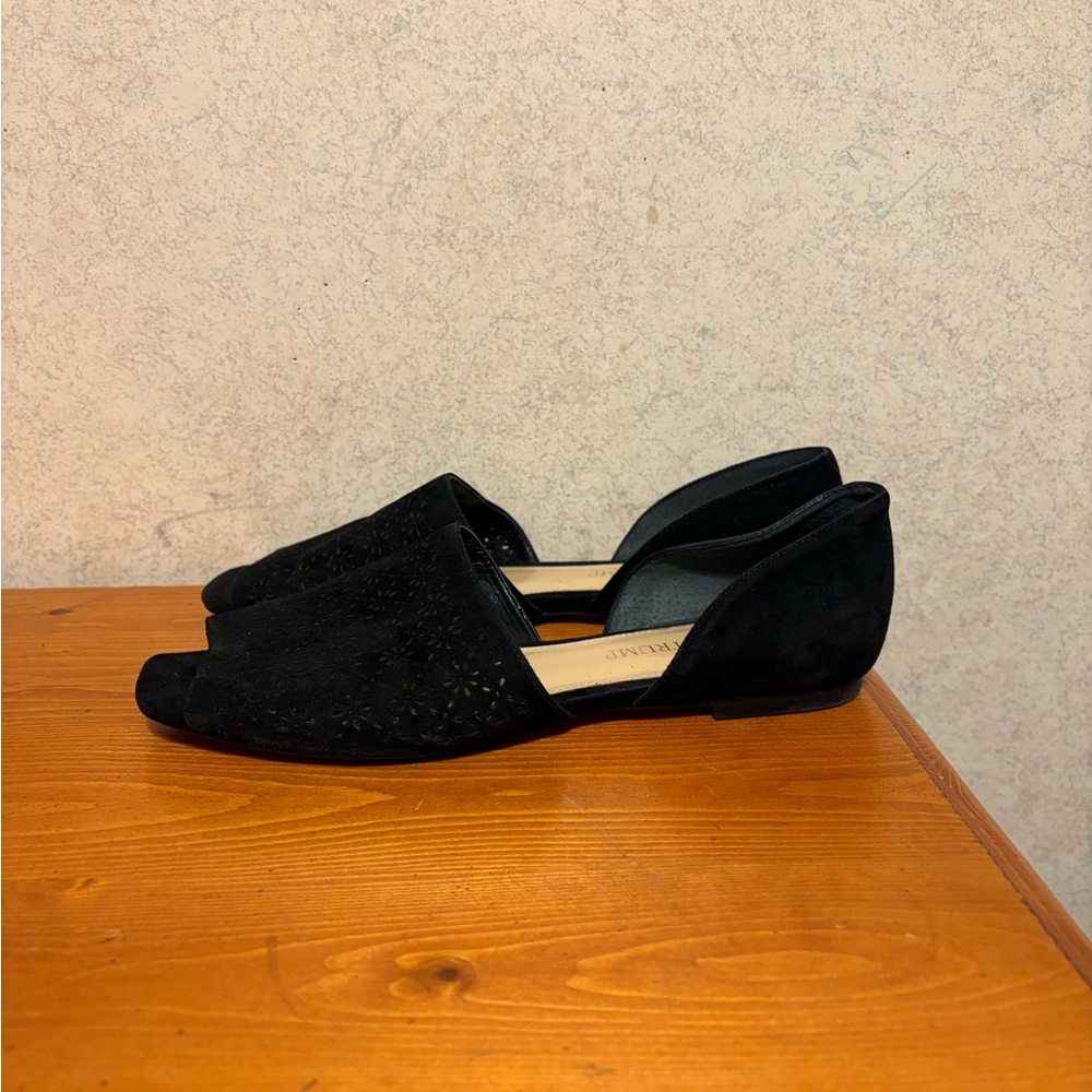 Ivanka Trump Evana D’orsay Silhouette Black Flats Perforated Design Size 6.5